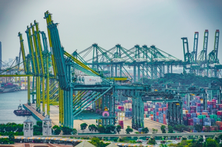 シンガポールのコンテナターミナル